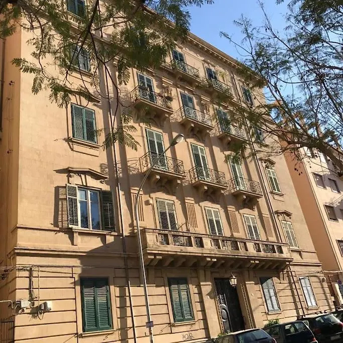 Apartment Bibi Appartamento A Due Passi Dal Tribunale Centro Palermo Italy